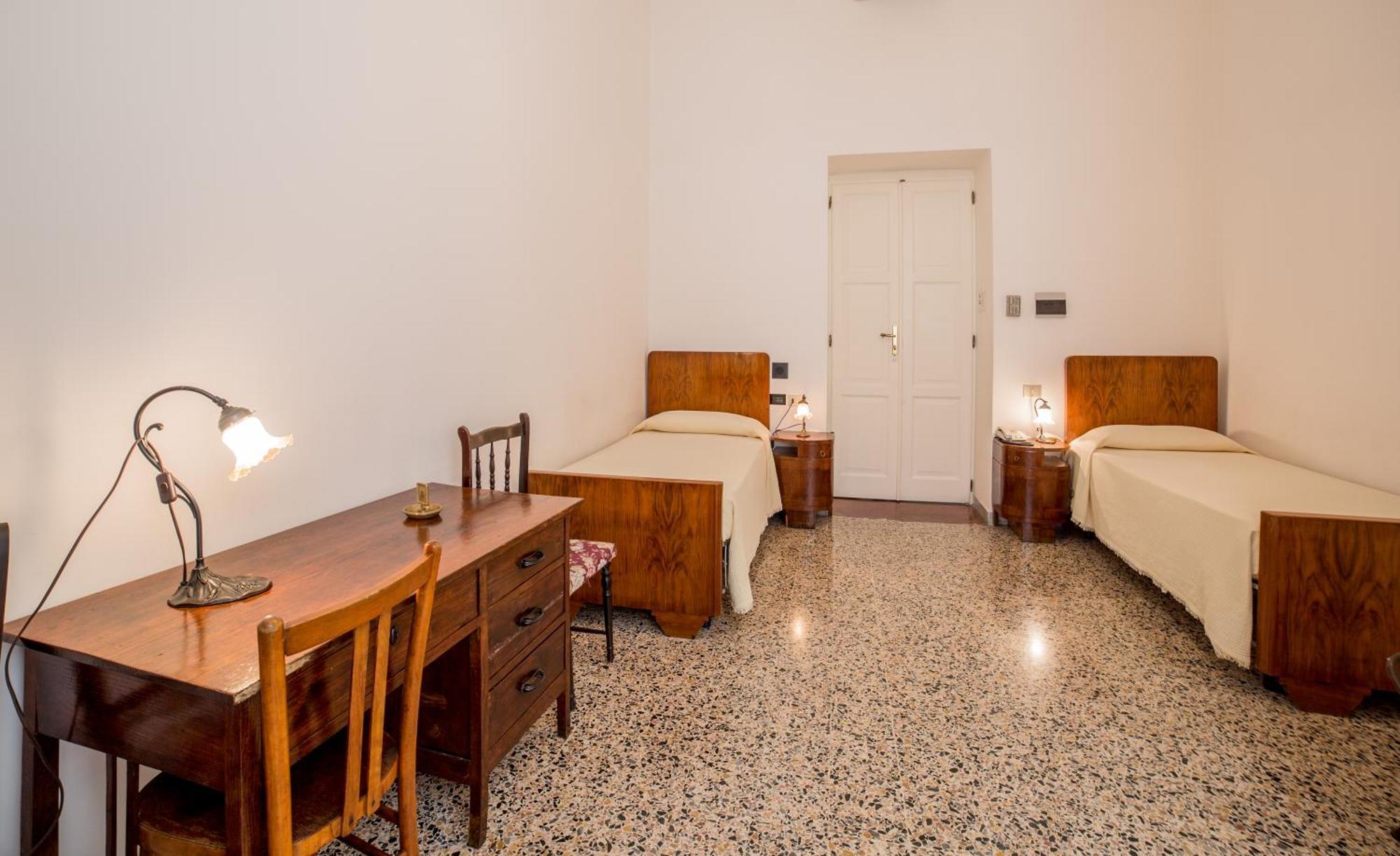 Hotel Aer Bj Vittoria カリアリ 部屋 写真